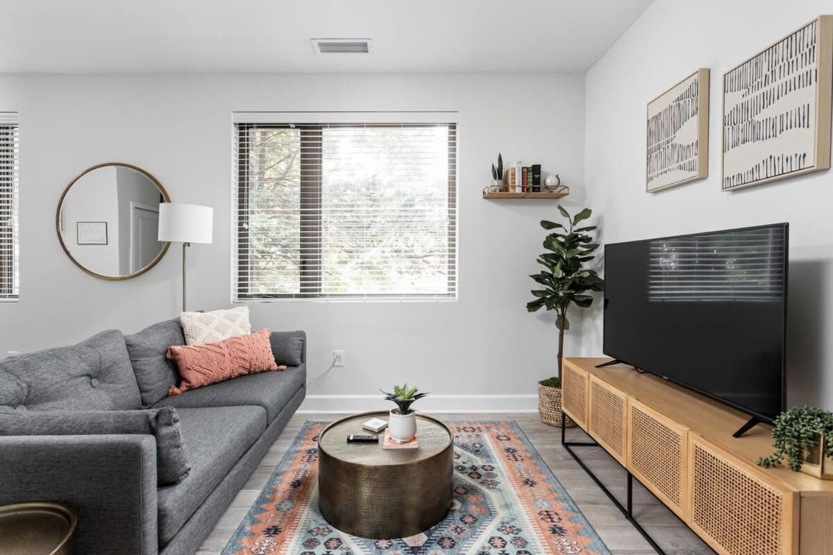 Cozysuites Modern Studio Steps From Broad Ripple إنديانابوليس المظهر الخارجي الصورة